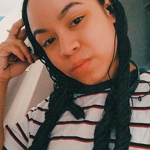 Meet your Posher, Escolastica